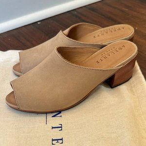 BRAND NEW Adelante Handcrafted Peep Toe Mules (Size 8.5)